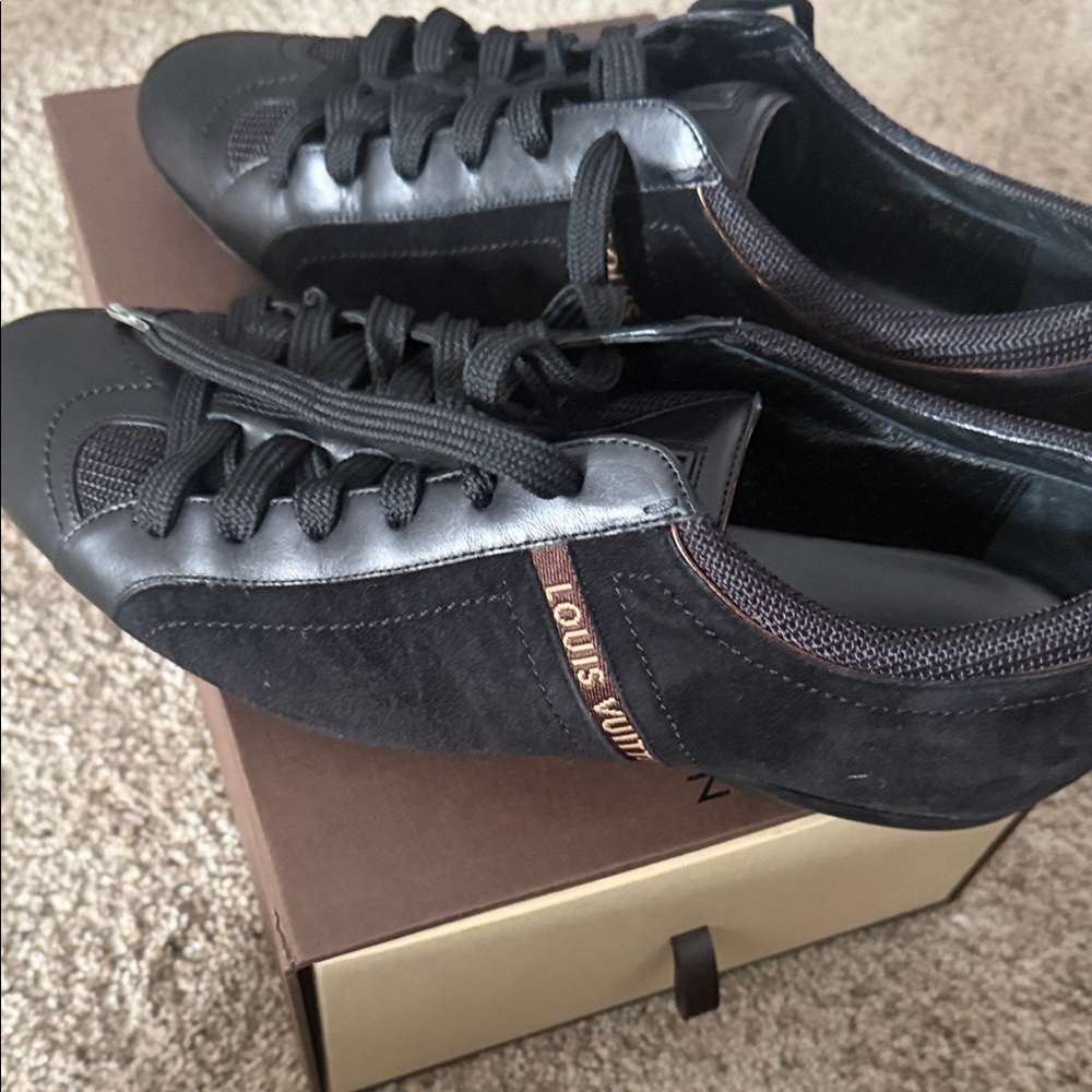 Louis Vuitton woman’s Black and Brown Sneakers